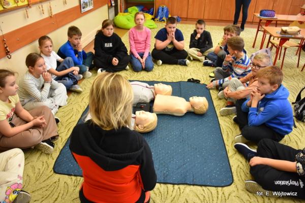 Podsumowanie projektu „Akademia supermocy – odkryj swoją moc w dbaniu o bezpieczeństwo” w SP nr 1 Szynwałd