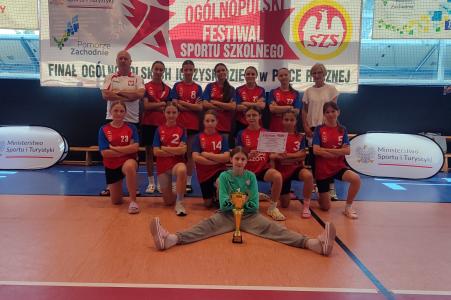 Zawodniczki ze Skrzyszowa w Finale Ogólnopolskim Igrzysk Dzieci w Piłce Ręcznej