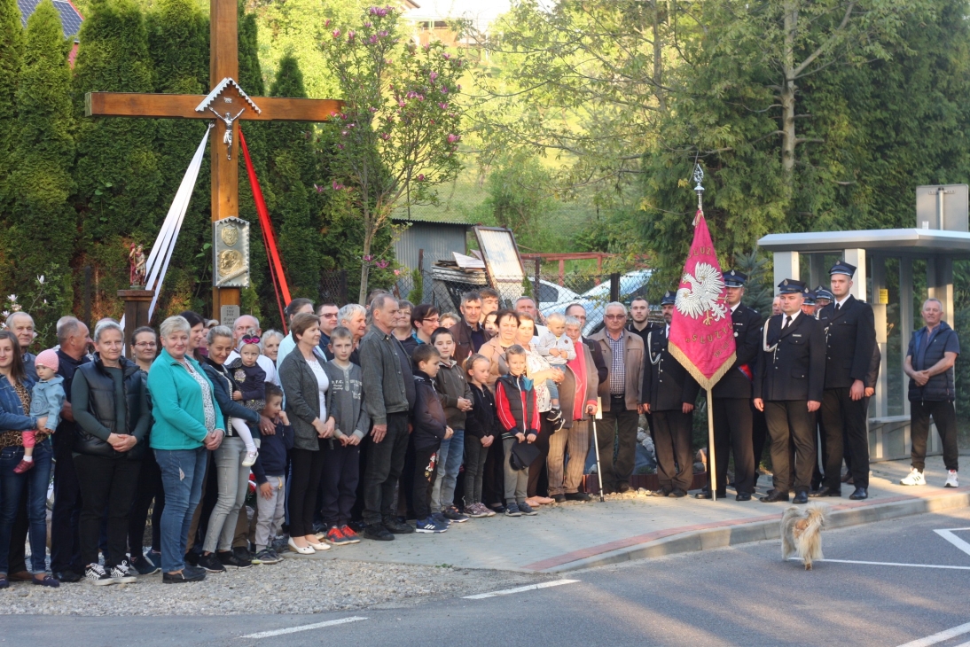 Odrestaurowanie i poświęcenie krzyża w Łękawicy