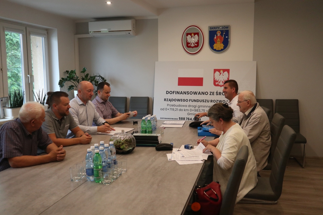 Podpisano umowę na przebudowę drogi gminnej w Ładnej