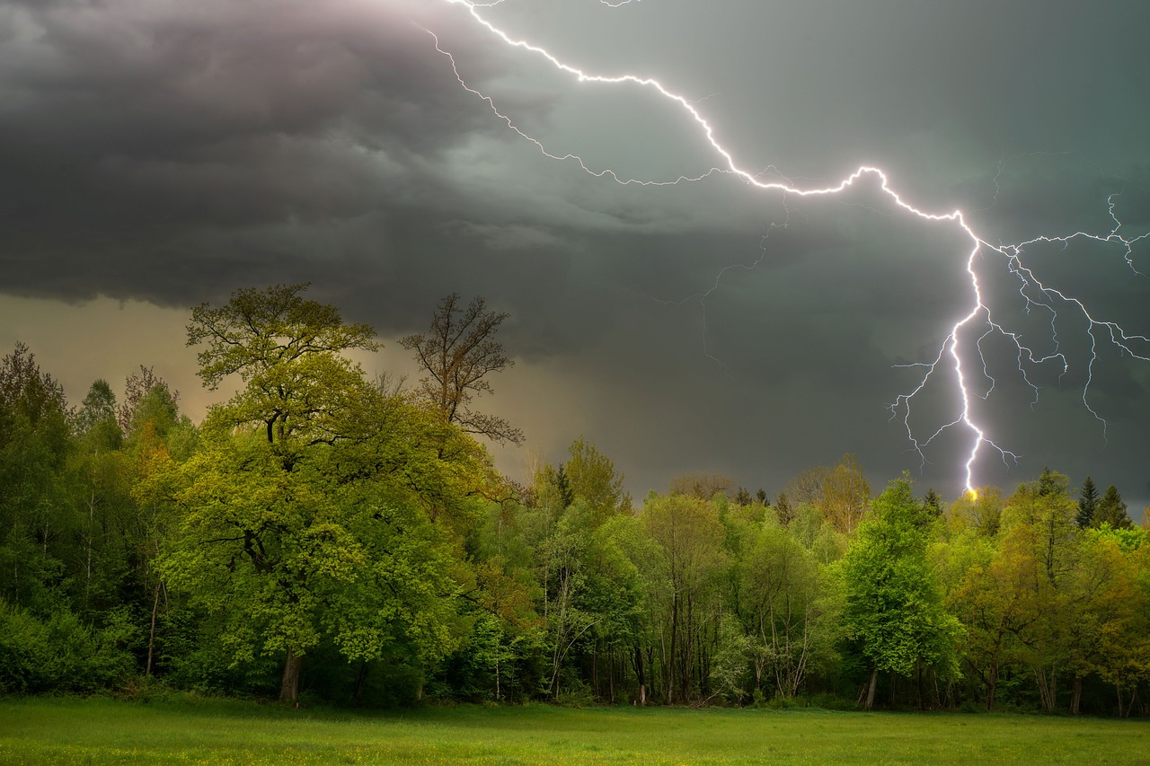 Ostrzeżenie meteorologiczne - Silny deszcz z burzami